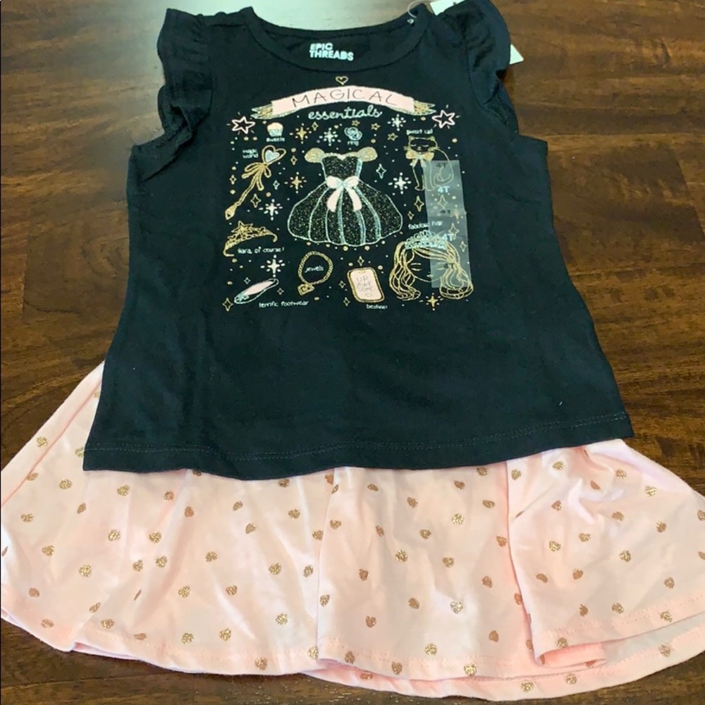 ✨Girls two piece skirt set✨